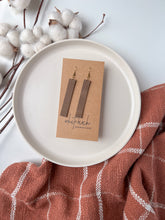 Load image into Gallery viewer, Bruma Brown Leather Bar Earrings