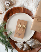 Load image into Gallery viewer, Brushed Brass Leaf Earrings