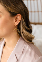 Load image into Gallery viewer, Distressed Camel Leather & Brass Small Circles Earrings