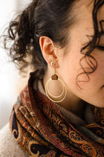 Load image into Gallery viewer, Distressed Brown Leather & Brass Circles Earrings