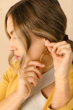 Load image into Gallery viewer, Saddle Leather & Brass Circle Earrings