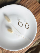 Load image into Gallery viewer, Abstract Oval Brass Earrings