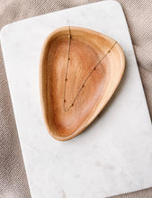 Load image into Gallery viewer, Small Chain 18K Gold Plated Stainless Necklace