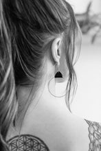 Load image into Gallery viewer, Alabaster Leather & Brass Circle Earrings