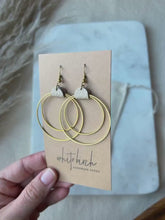 Load and play video in Gallery viewer, Distressed Beige Leather & Brass Circles Earrings