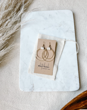Load image into Gallery viewer, Distressed Beige Leather & Brass Circles Earrings