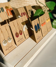 Load image into Gallery viewer, Dark Green Leather Oval & Brass Bar Geometric Earrings