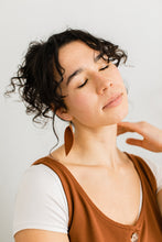 Load image into Gallery viewer, Yukon Cognac Leather Leaf Earrings