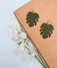 Load image into Gallery viewer, Monstera Leaf Shape Green Leather Earrings